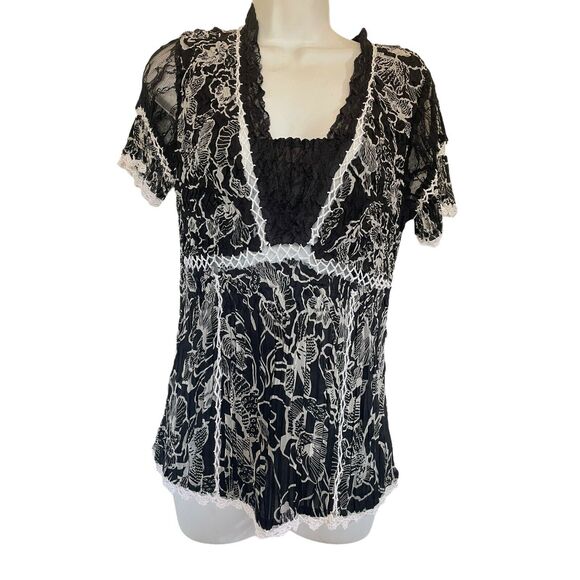 ALBERTO MAKALI Size M Black White Crinkle Floral Print Blouse Shirt Top - Picture 1 of 6